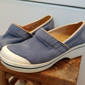 Dansko canvas clogs sz 39
